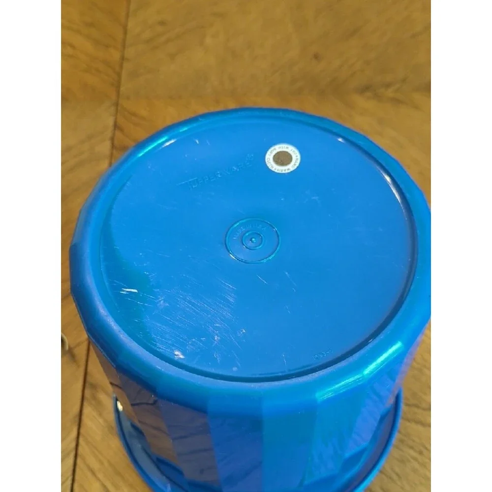 Tupperware vintage insulated